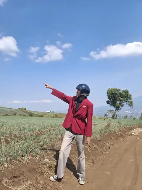 Dokumentasi perjalanan di antara lahan pertanian Bukit Jengkoang