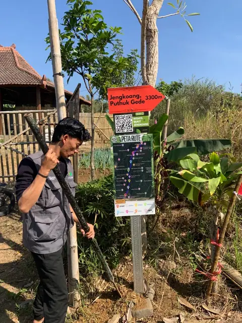 Penerapan QR dan peta rute Bukit Jengkoang